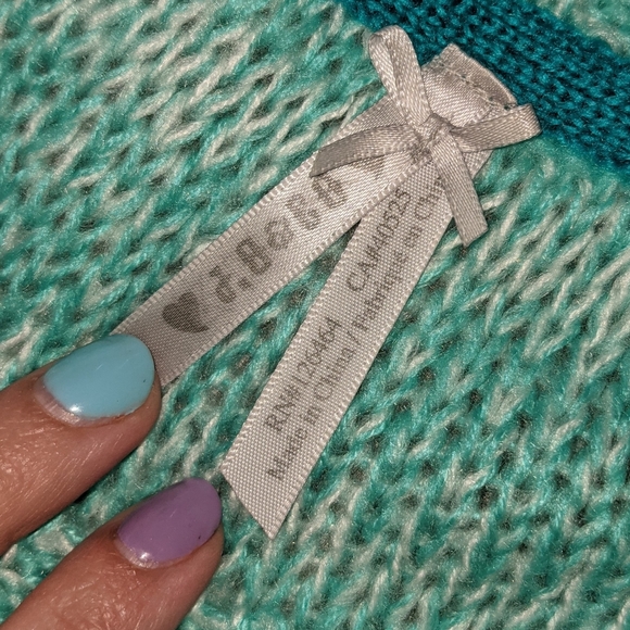 🌟Host Pick🌟 Cozy color block sweater - Picture 4 of 7